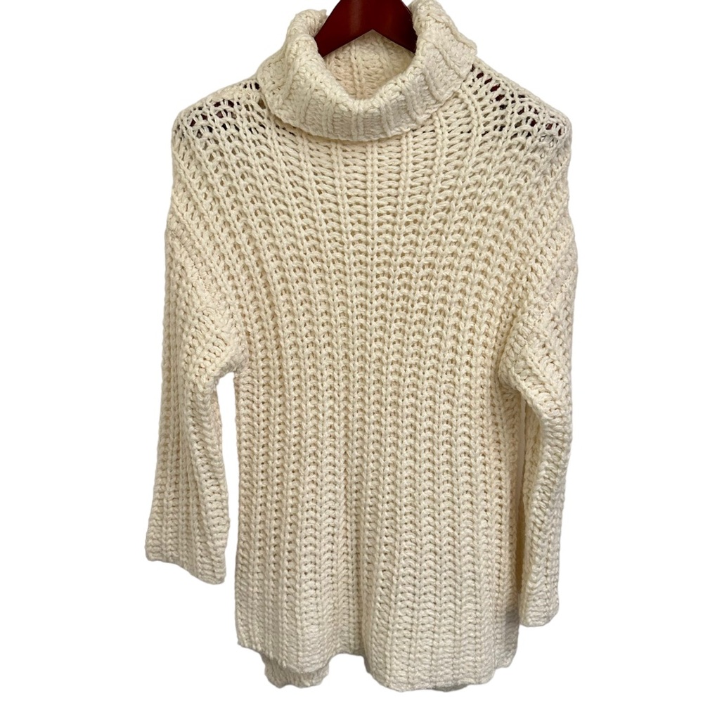 Venus Loose Weave Turtleneck Sweater M